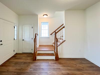 NW-89 Foyer. 4br New Home in Easton, PA
